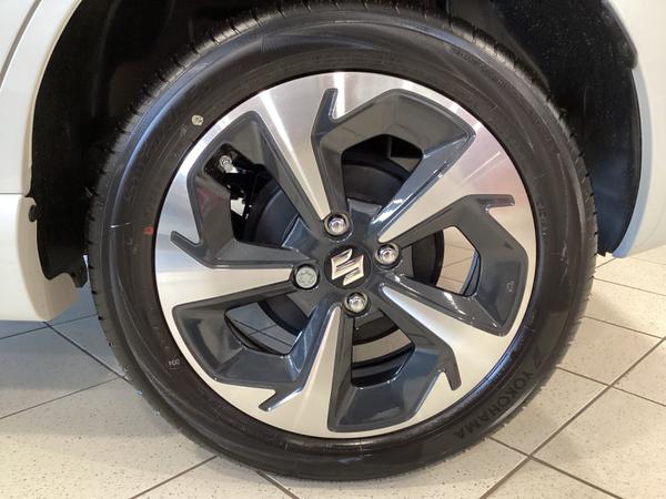 Used Suzuki SWIFT 2024 NEW 3