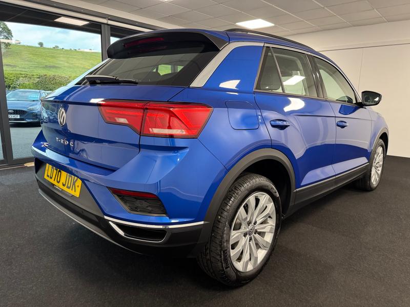 Volkswagen T-Roc Photo 38844e8e-5576-481a-a8ca-96bcec4e4e35.jpg