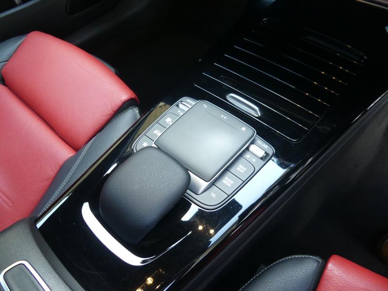 Mercedes-Benz CLA Photo 389a36e6-2613-4089-91f3-b4a33f4ba6f9.jpg