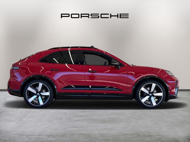 PORSCHE Macan Photo 8
