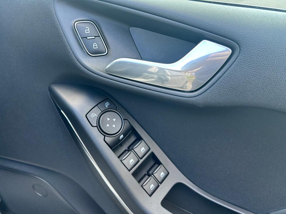 Ford Fiesta Photo 38c84dd5-1428-4c24-ad67-8fa4e75ab20a.jpeg