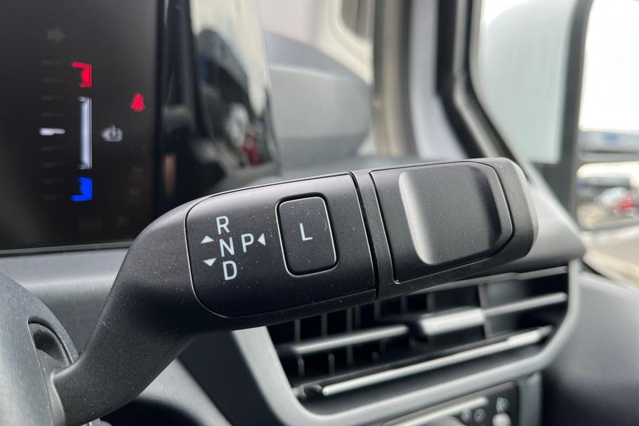 Used Ford E-TRANSIT CUSTOM CUSTOMSPORT1 29