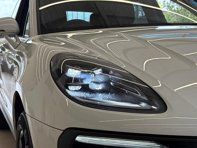 PORSCHE Macan Photo 21