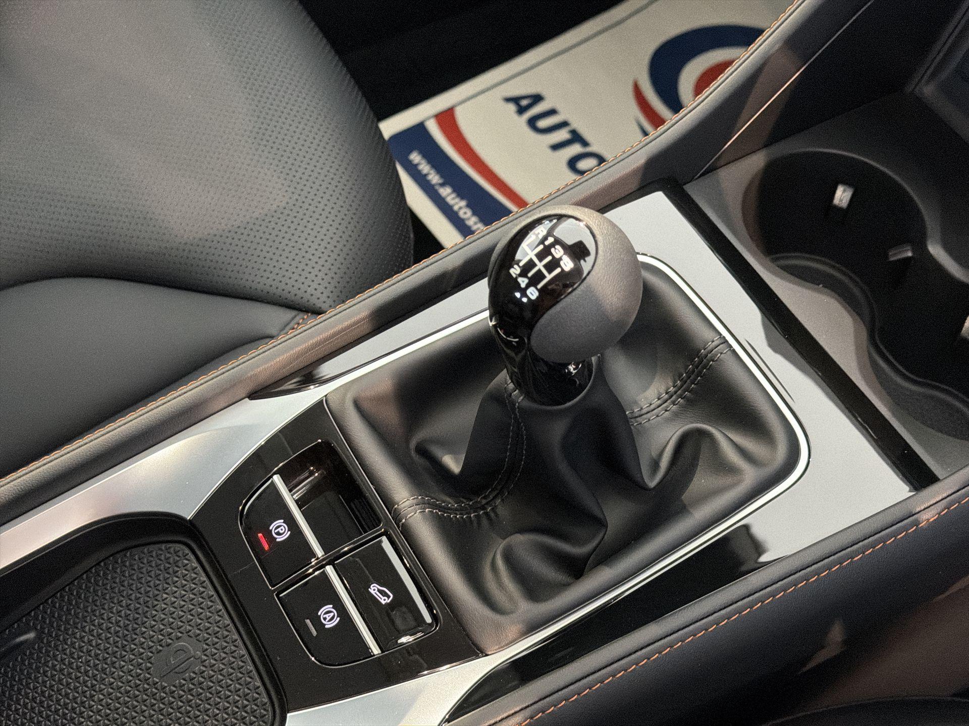 2026 MG Hs 5DR HAT 1.5 T-GDI TROPHY - vehicle photo 17 for sale on PureCar