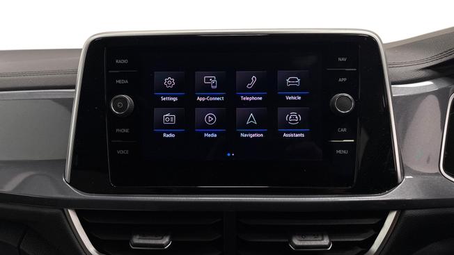 Volkswagen T-Roc Photo 8