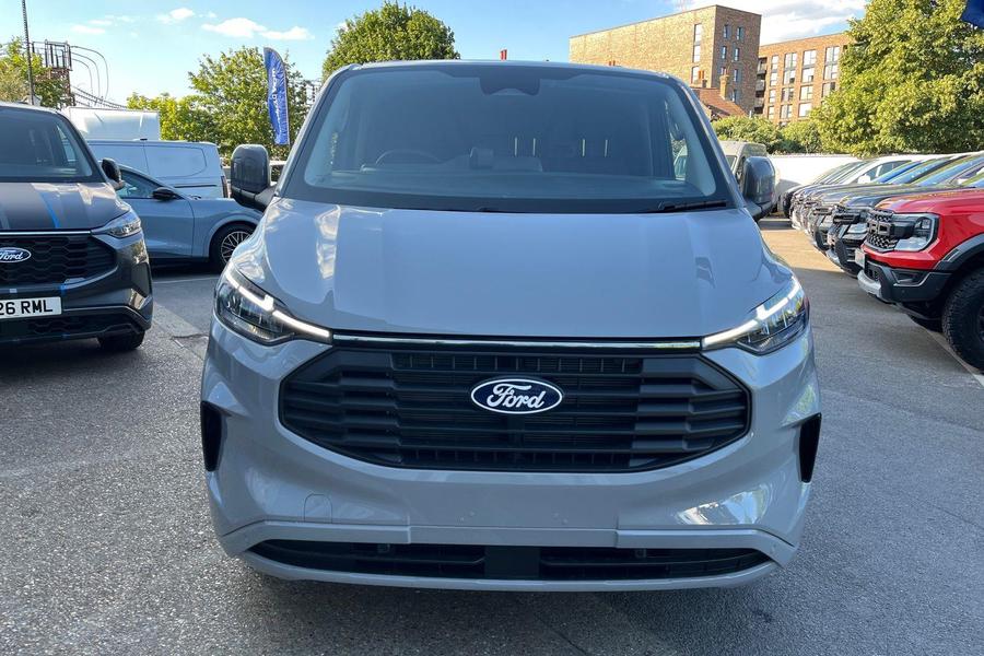 Ford TRANSIT CUSTOM Photo 38e3e7bd-5e5e-493d-85e7-8971cb057b9f.jpg