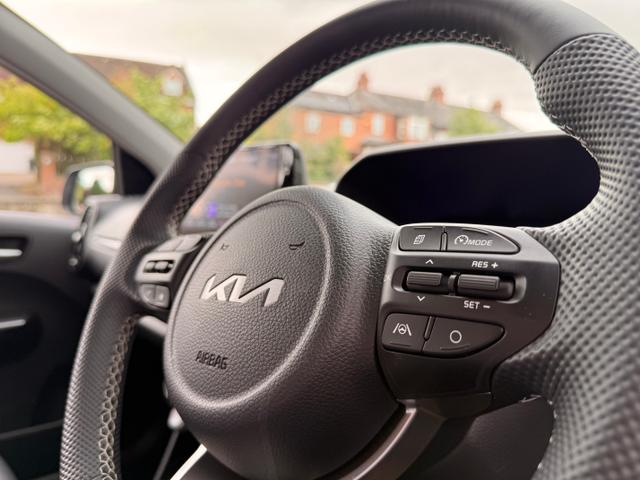 Kia Picanto Photo 38e8a6e4-8357-4053-859e-dd93e6580dd5.jpg