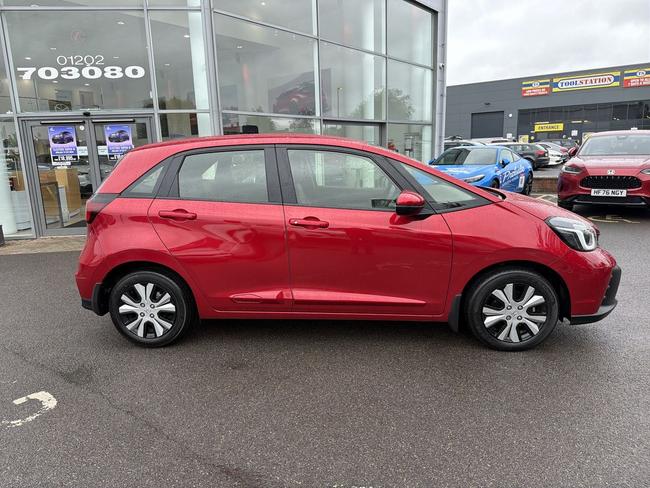 Honda Jazz Photo 38ef490d-5c1b-49ac-9c68-d68f497029b3.jpg