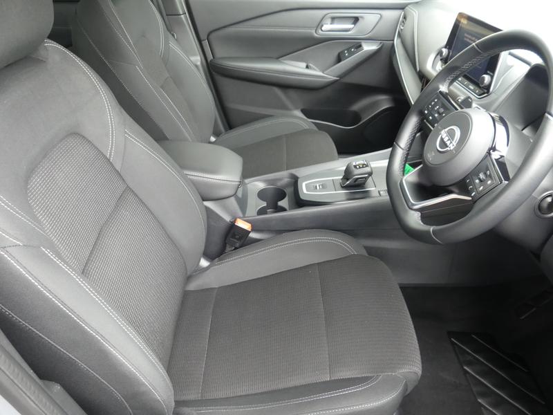 Nissan Qashqai Photo 39030ca9-5101-4b56-9372-ea8336ce8a37.jpg