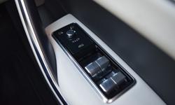 Jaguar F-PACE Photo 26