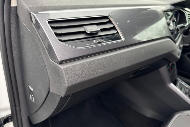 VOLKSWAGEN Taigo Photo 41