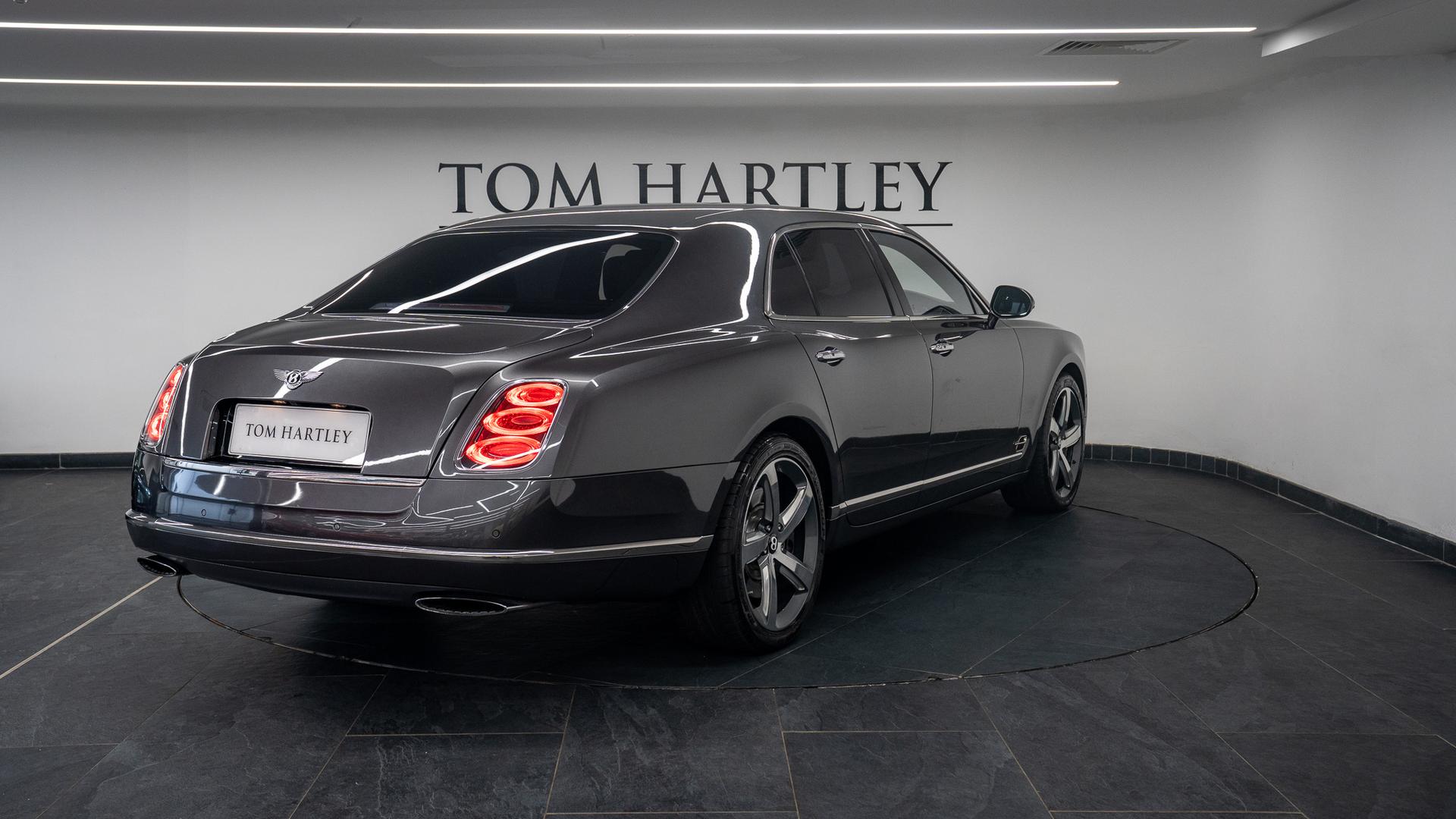 Bentley Mulsanne Photo 390cbf77-9735-4d56-be8a-9e75f1688828.jpg