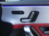 Mercedes-Benz CLA Photo 18