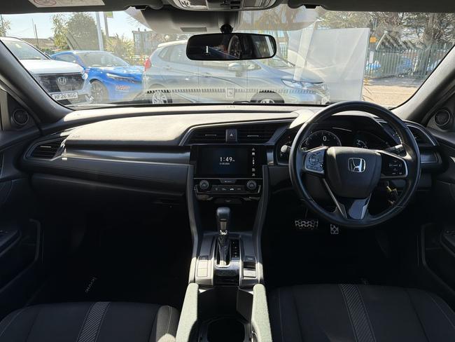 Honda Civic Photo 3917246b-a844-4bd8-9cc2-52cbef0a2823.jpg