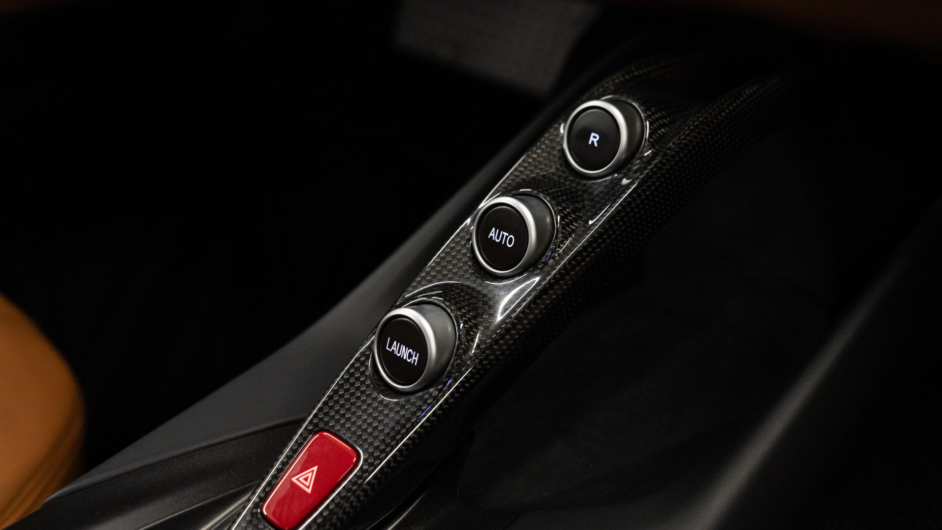 Ferrari 812 Photo 39180eb5-a1eb-4a52-87bc-341efcf9b420.jpg