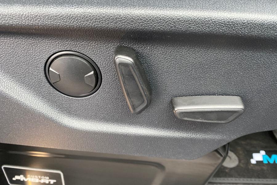 Ford E-TRANSIT CUSTOM Photo 3935b734-e6d4-491d-9187-4da5be96075c.jpg
