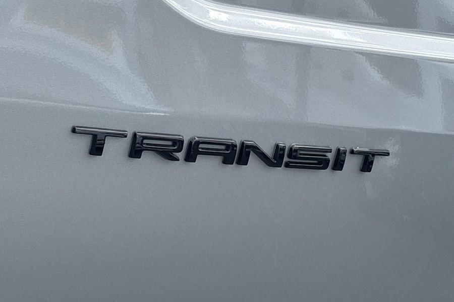 Ford TRANSIT COURIER Photo 393eeb97-8651-4460-be5f-46e54a902dc4.jpg
