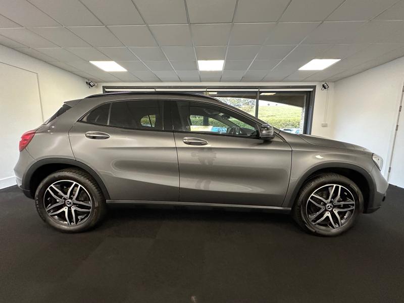 Mercedes-Benz GLA Photo 3942d3f8-730f-4341-af2a-953a1280128b.jpg