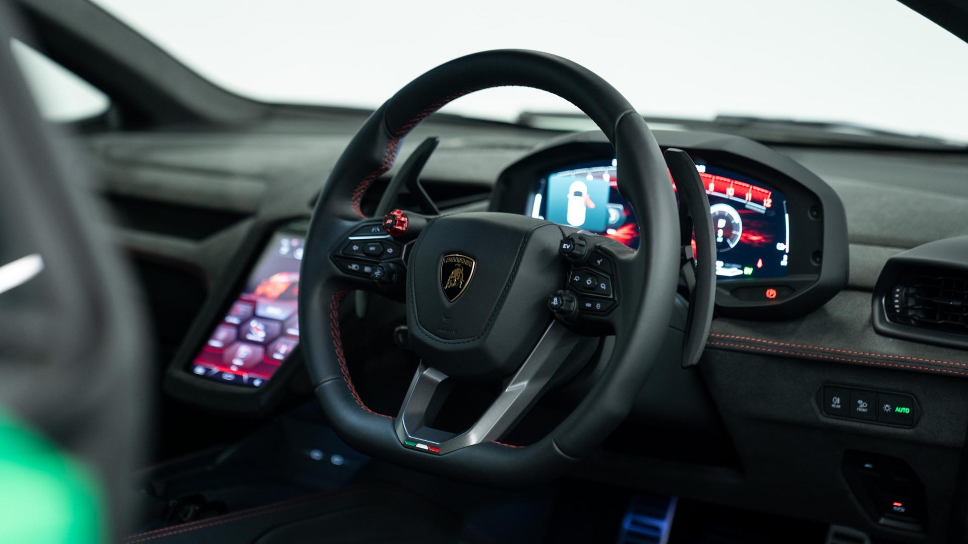 LAMBORGHINI Temerario Photo 3946f5d2-2499-4b66-9856-208e96ce21b5.jpg