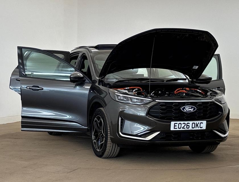 Ford Kuga Photo 394c05a9-5e3c-4feb-9da1-632c4686fe0b.jpg