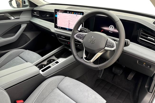 VOLKSWAGEN Passat Photo 8