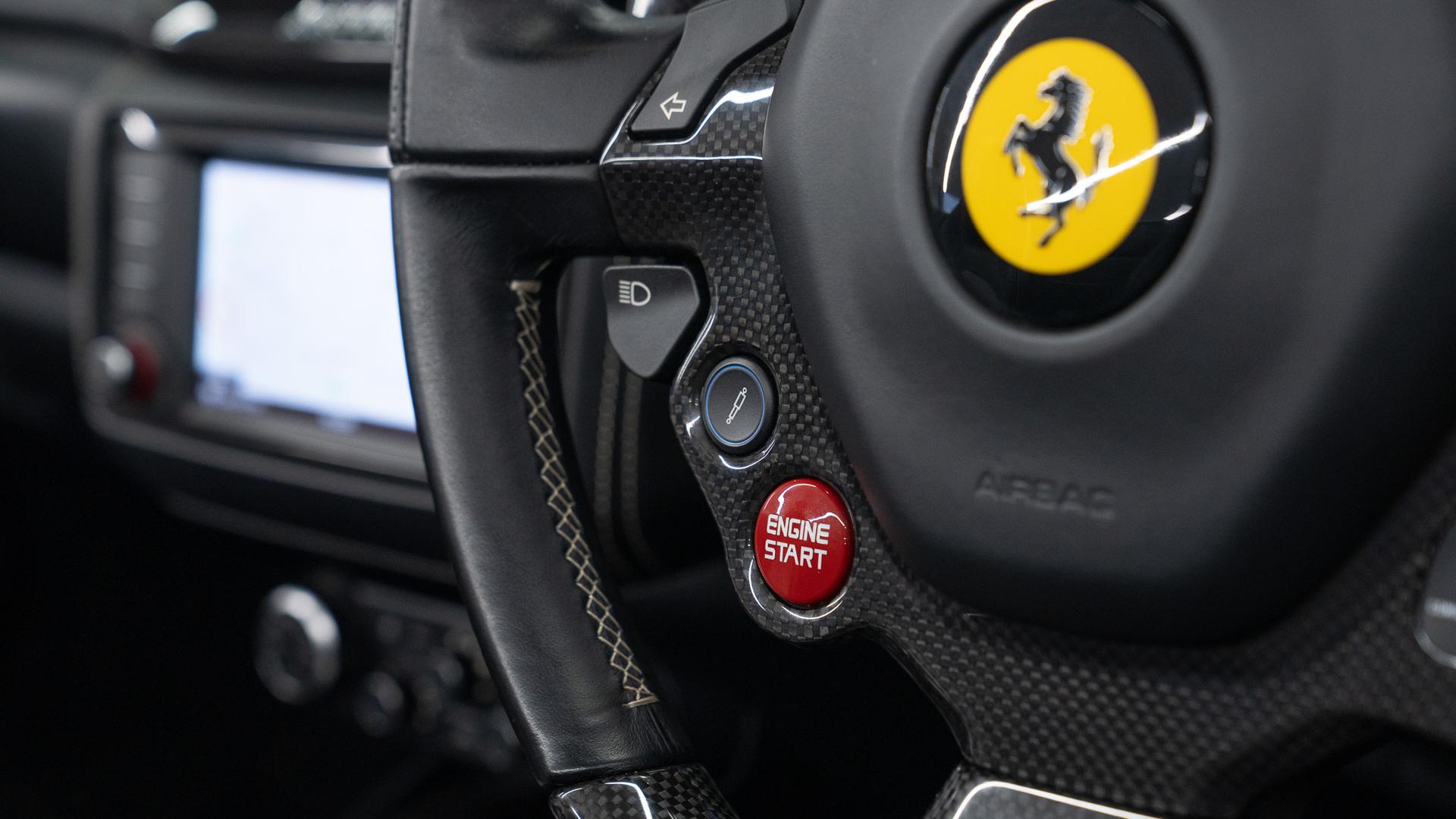 Ferrari California Photo 395294f1-82dd-48b6-8387-38af2bcb589f.jpg