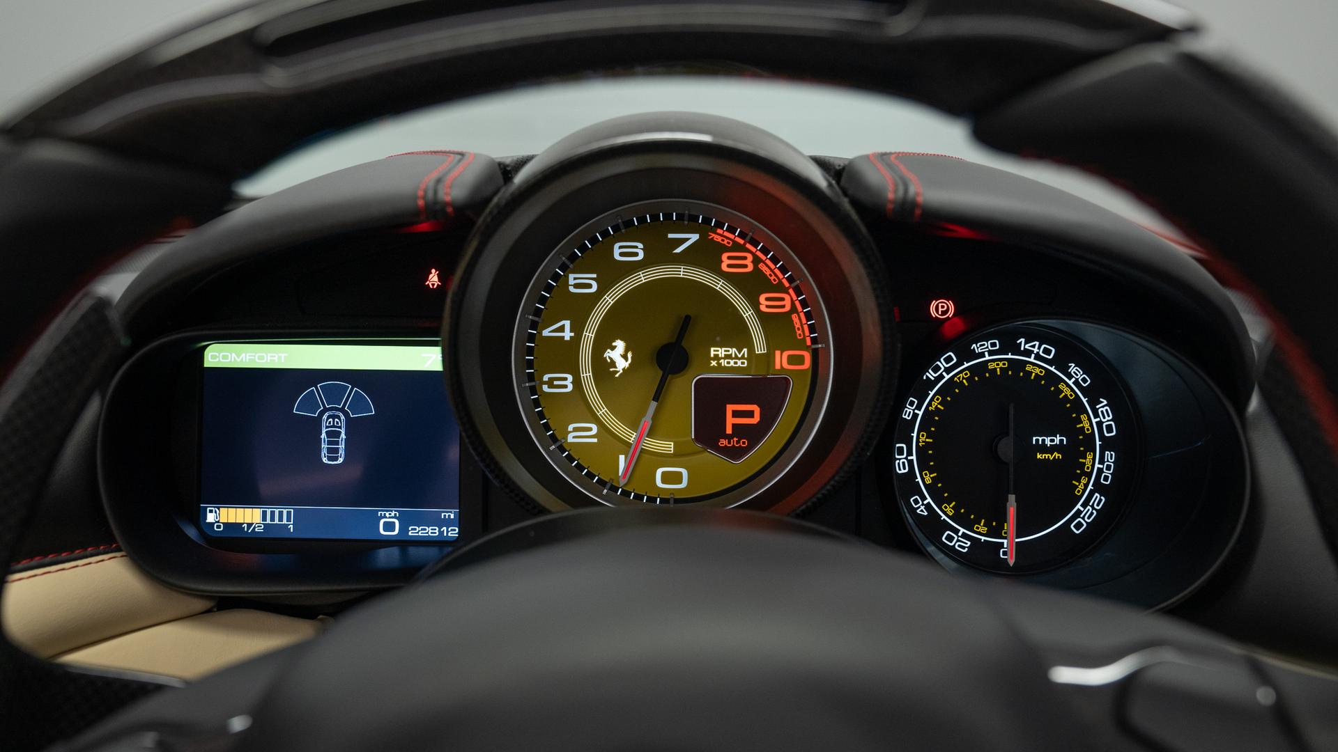 Ferrari California Photo 3954daf8-9b73-46f6-b9b7-4c64a427f6fe.jpg