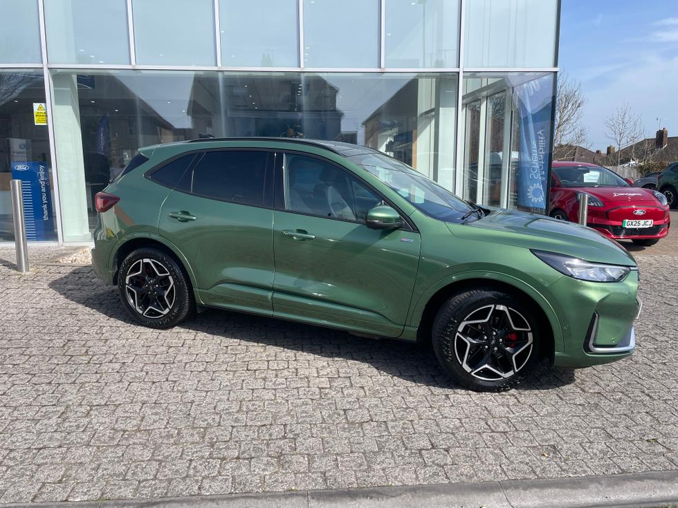 Ford Kuga Photo 3958a8cc-2e54-4dd3-abfa-33b276e197aa.jpeg