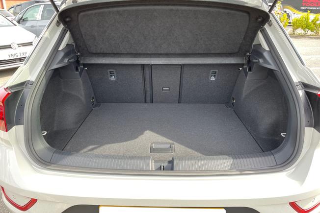 VOLKSWAGEN T-Roc Photo 9