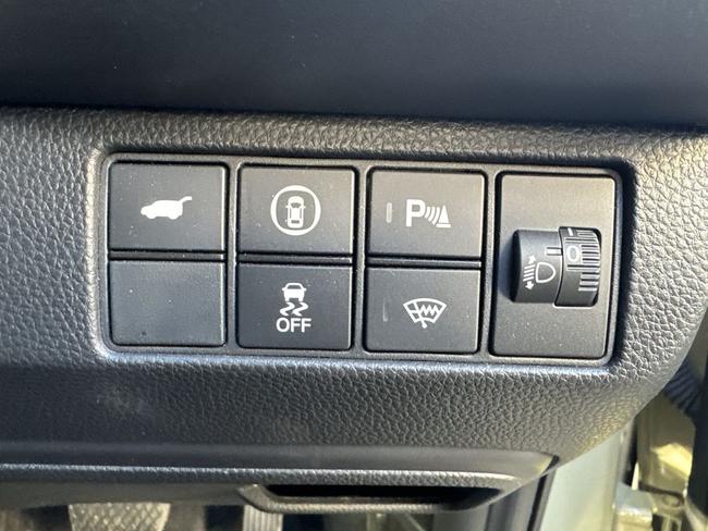 Honda HR-V Photo 396140af-a8bc-4db1-81f1-40a851a2ca27.jpg