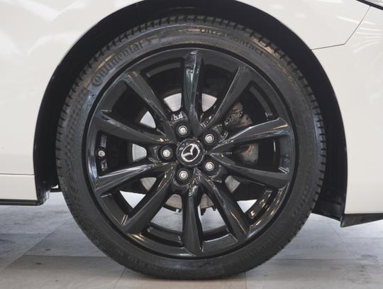 Mazda 3 Photo 396c217a-f3eb-4b32-a190-d3ac002e990c.jpg