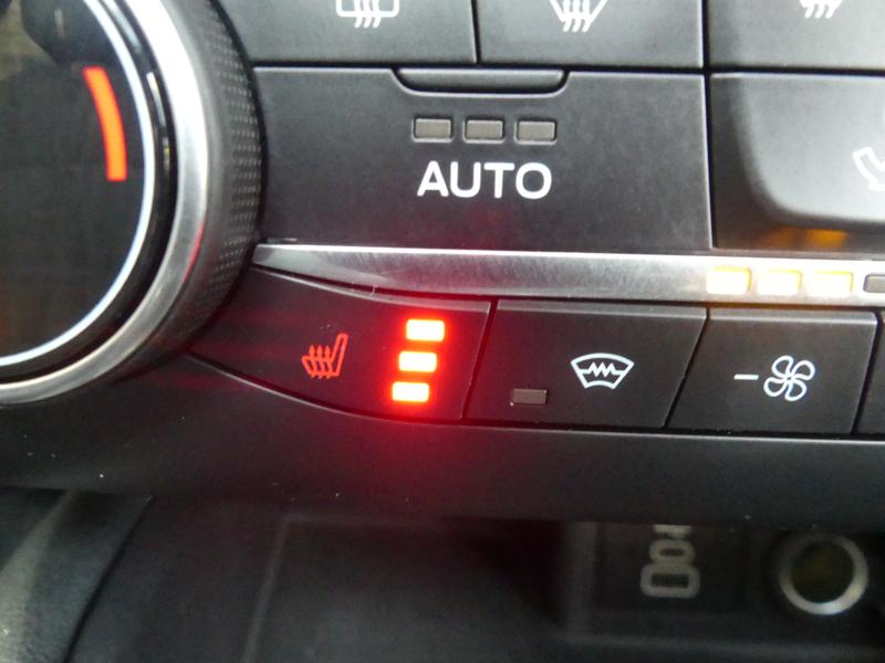 Ford Kuga Photo 396e4b5f-b3f0-4ee1-a3ec-09bb264636bc.jpg