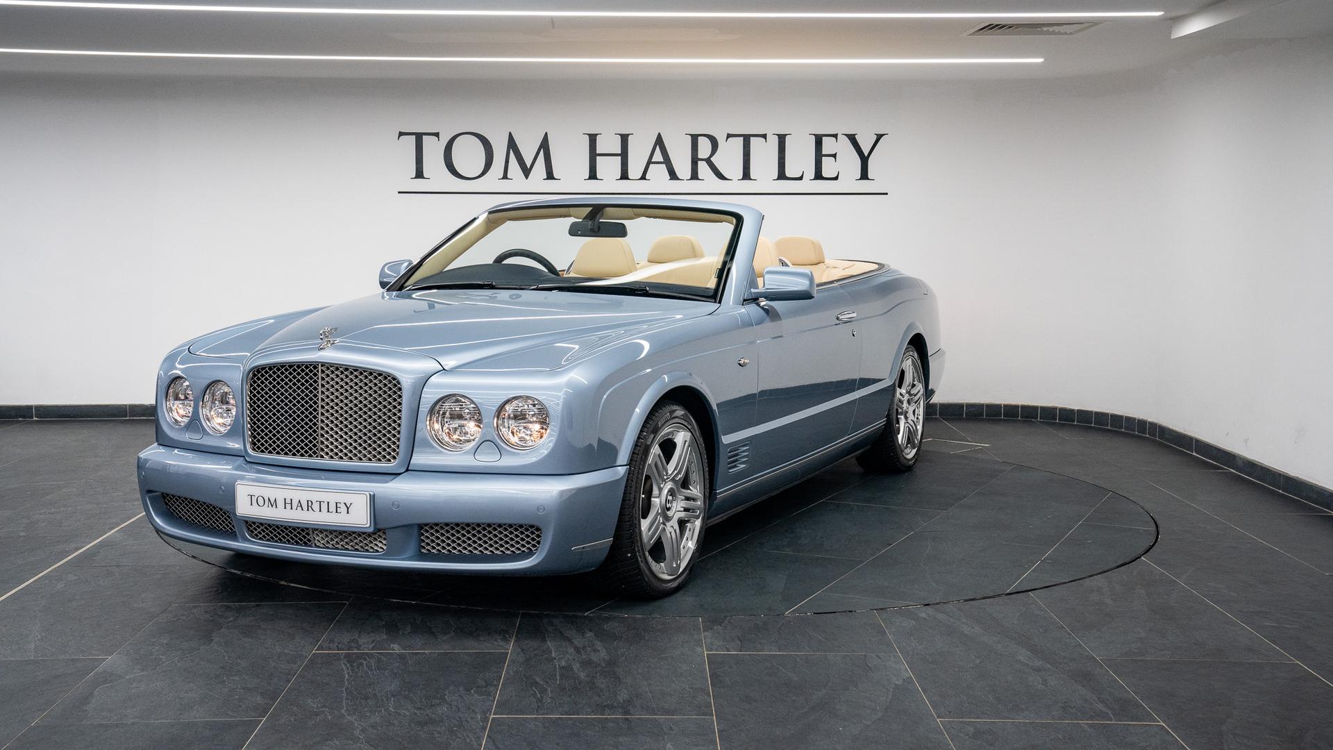 Bentley Azure T Photo 3982b70f-16b5-4b07-9a74-126dec515b45.jpg