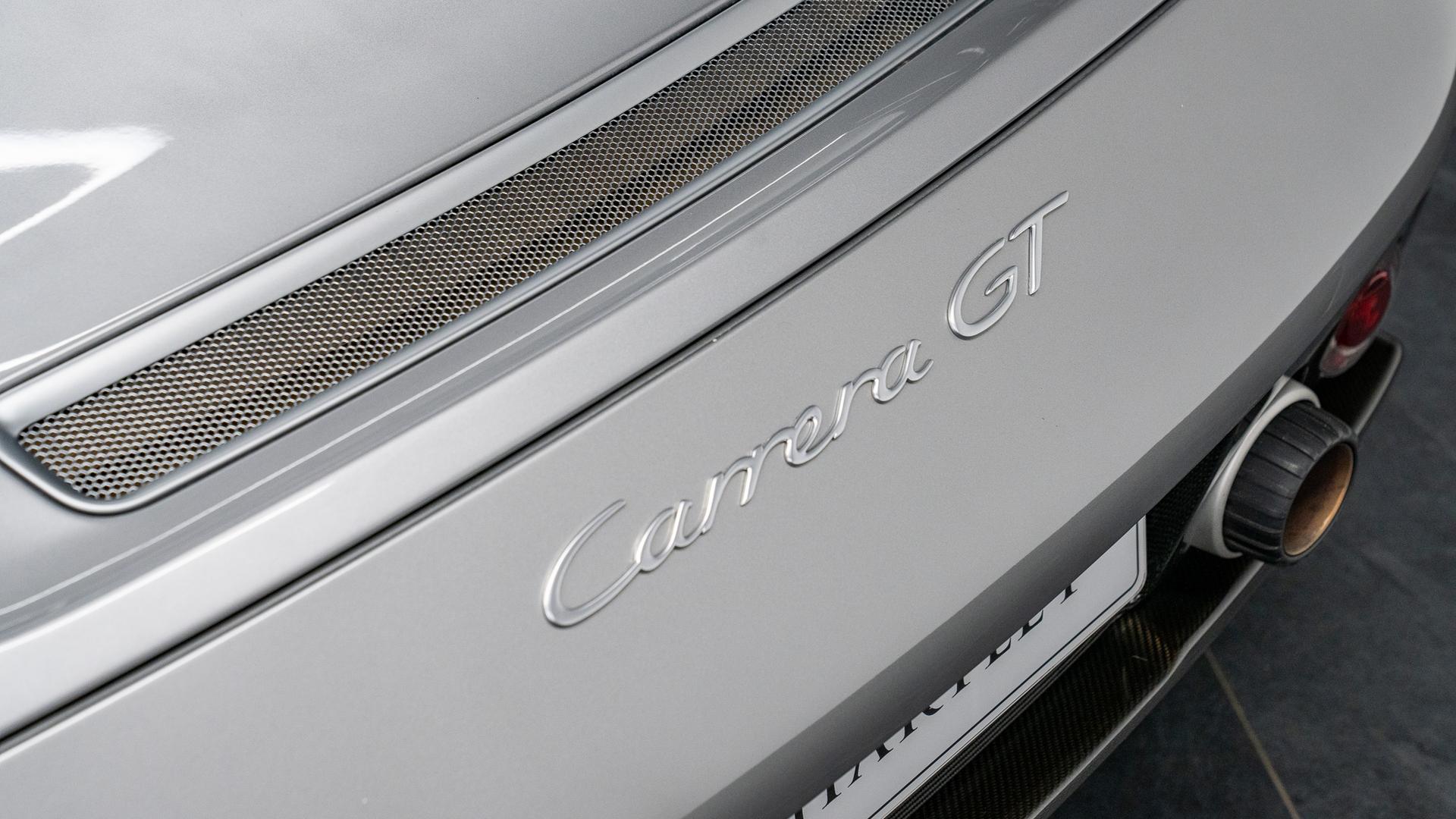 Porsche Carrera GT Photo 39d6582e-79ae-47b1-801c-18e3d78c1871.jpg