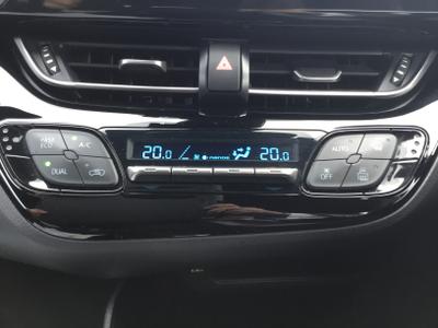 Toyota C-HR Photo 23