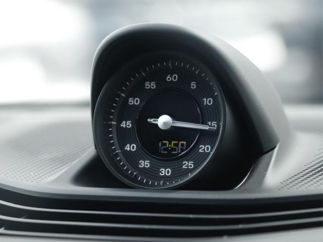 PORSCHE Taycan Photo 41