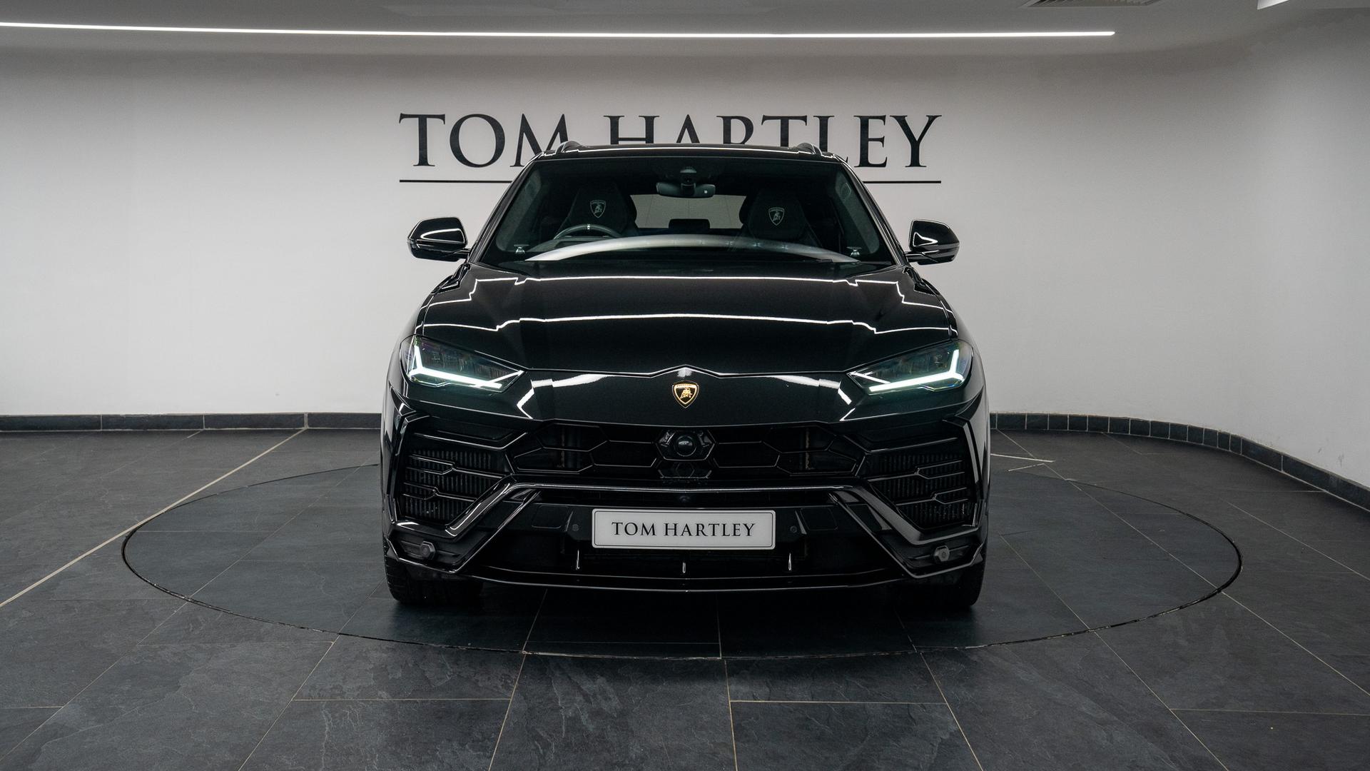 LAMBORGHINI Urus Photo 39f8f251-4f3a-4d62-9ea7-c1c134ddad7f.jpg