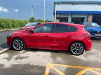 Ford Focus Photo 3