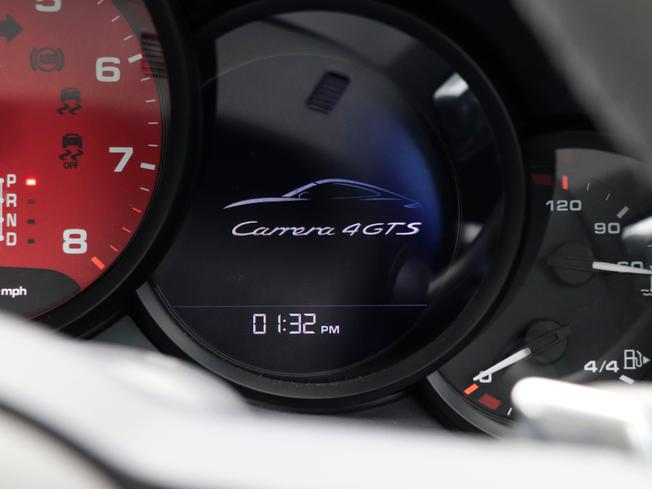 PORSCHE 911 Photo 29