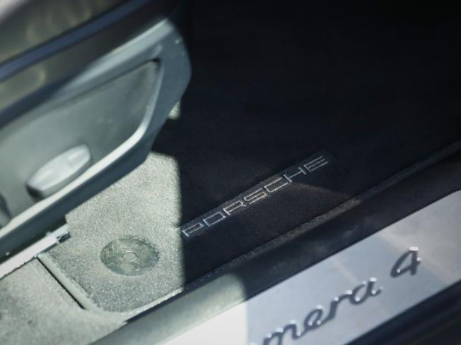 PORSCHE Panamera Photo 36