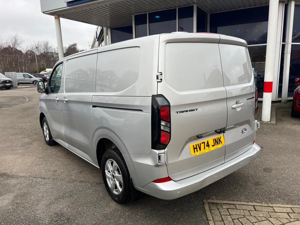 Ford Transit Custom Photo 3a1b9ae8-9f6c-4829-bd58-8bd6615c35bb.jpeg