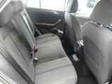 Volkswagen T-Roc Photo 16