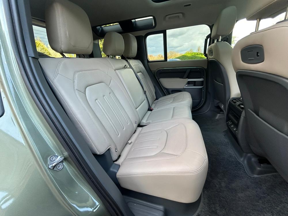 Used Land Rover Defender 110 LB21APX 10