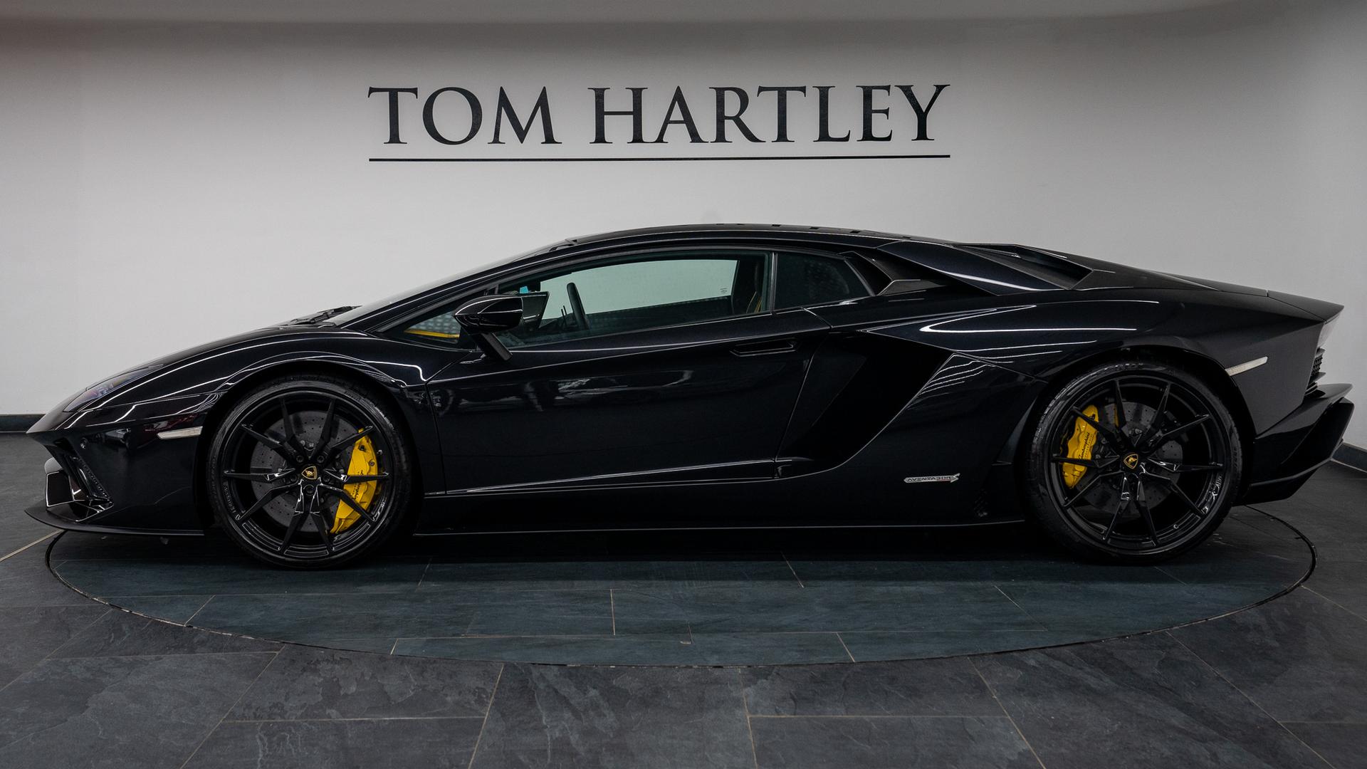 LAMBORGHINI Aventador Photo 3a34b693-c29f-4e6a-9e0c-6a0269f16649.jpg