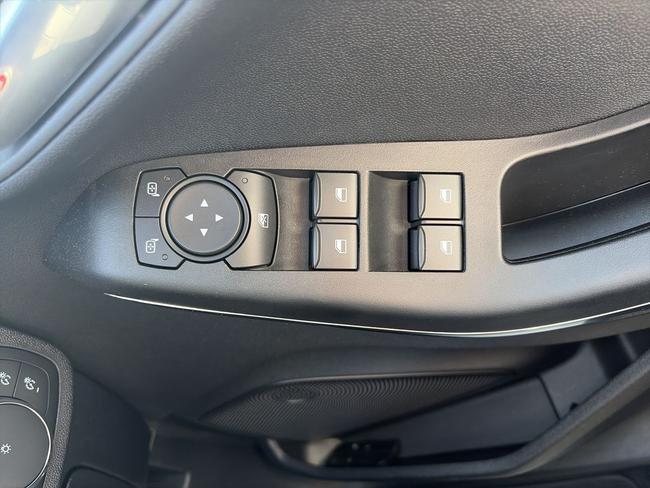 Ford FIESTA Photo 3a3bd3c1-7348-419b-9911-a86ea4c9693e.jpg