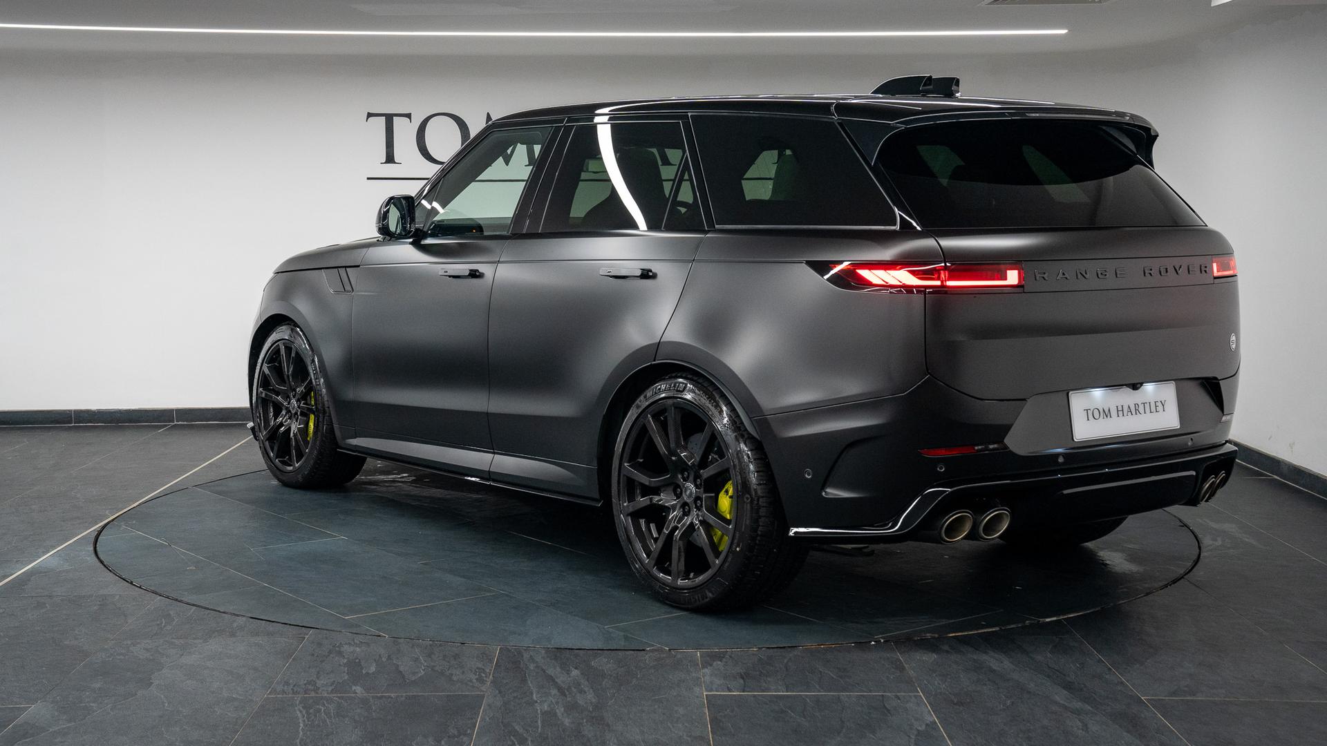 Land Rover Range Rover Sport Photo 3a3d62e5-c3ab-46e8-9281-90b0af39be24.jpg
