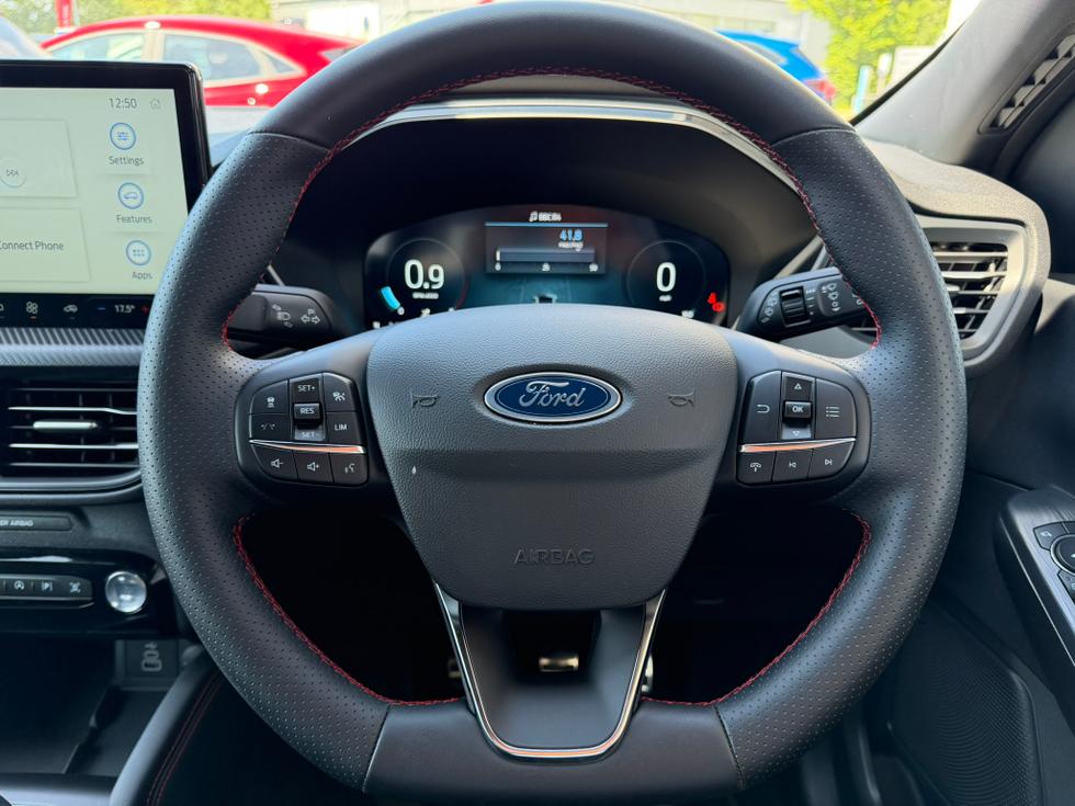 Ford Kuga Photo 3a4dc412-d840-46e5-9d2e-f2cdda978615.JPEG