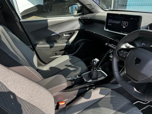 Peugeot 2008 Photo 3a4dffab-c14a-4f6a-b070-ae8b9e6d957b.jpeg