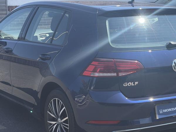 Volkswagen Golf Photo 19