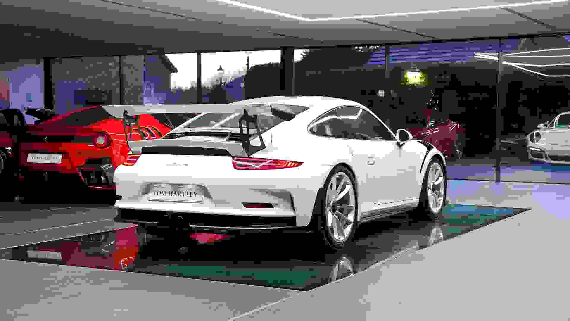 Porsche 911 Photo 3a64aa91-b1c6-4df8-87ed-6fcb678f18dd.jpg
